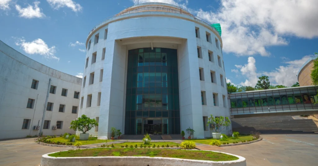 Whistling Woods International Goes Solar: 80% Clean Power for Campus in Partnership with Greenlance Energy